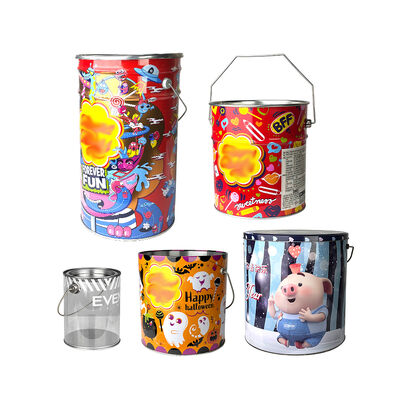 Beli Metal Packaging Jar Kartun Tinplate Handle Cylindrical Tin Bucket Custom Milk Flavors Hard Candy Tasty Lollipops Container online manufacture